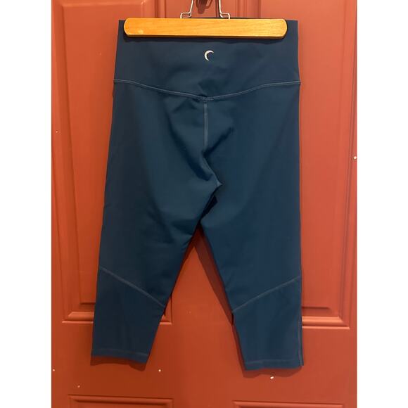 Zyia Active Corsair Brilliant Mesh High Rise Crop Capri Leggings - Picture 3 of 6